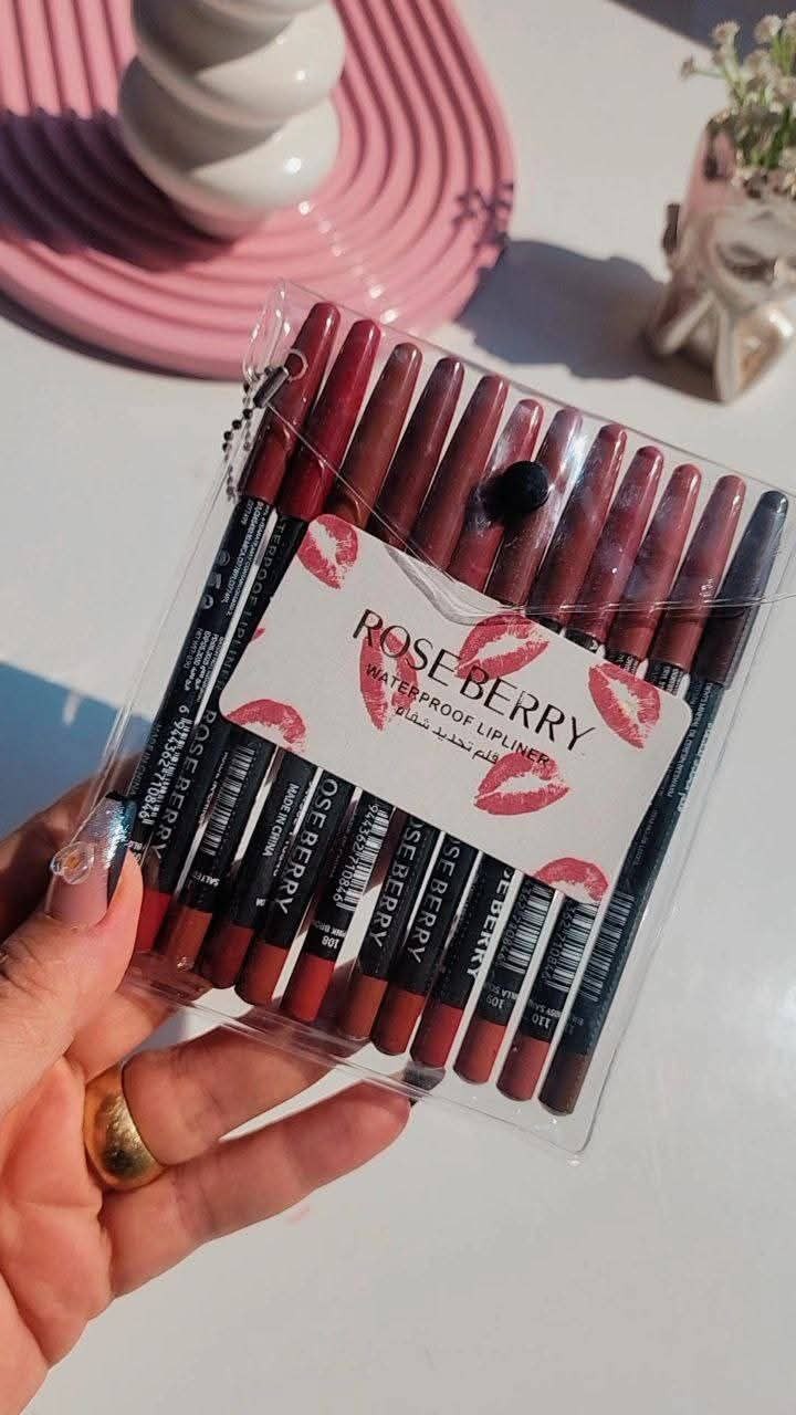 قلم محدد الشفاه روز بيري