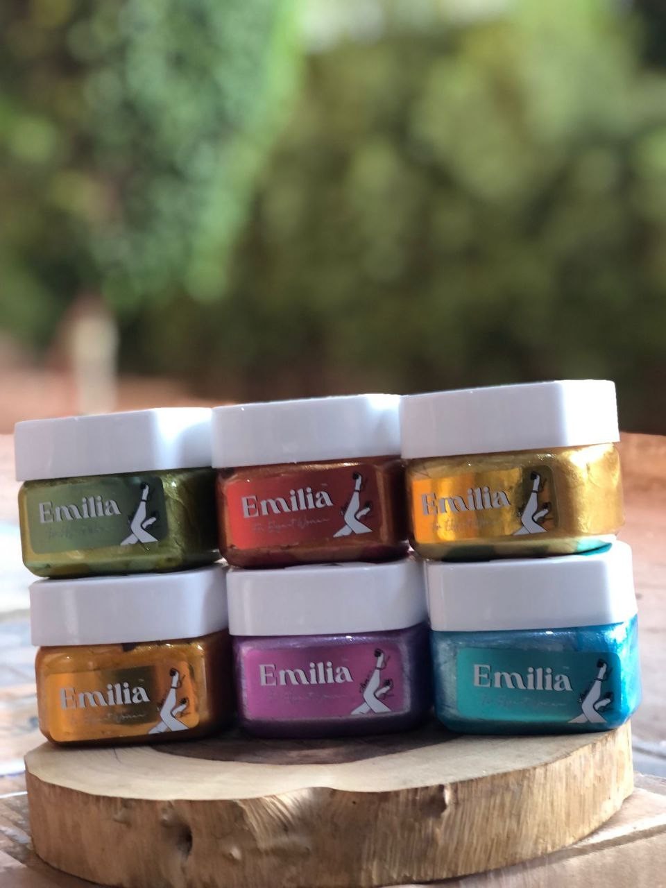 مخمريه Emilia جليتر الجديده