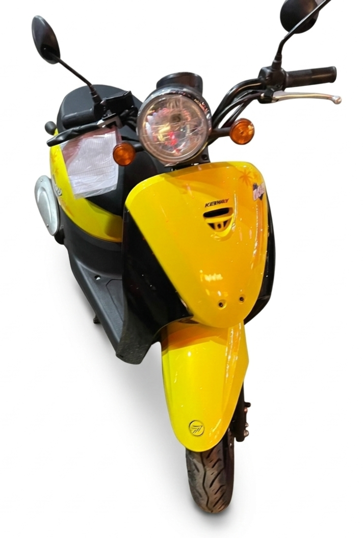 سكوتر ٥٠ سيسي بدون ترخيص بنزين